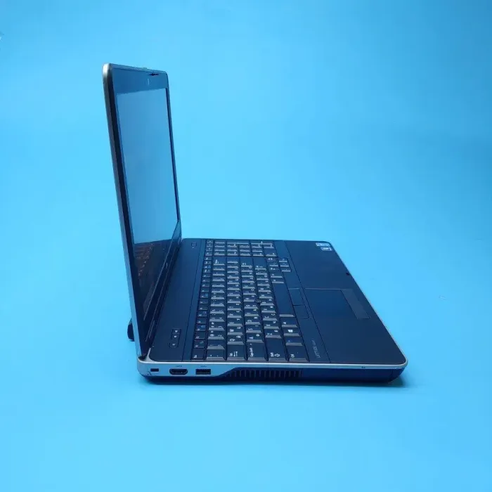 Ігровий ноутбук Dell Latitude E6540 / 15.6" (1920x1080) TN / Intel Core i7-4800MQ (4 (8) ядра по 2.7 - 3.7 GHz) / 16 GB DDR3 / 480 GB SSD / AMD Radeon HD 8790M, 2 GB GDDR5, 128-bit / WebCam / DVD-ROM / Win 10 Pro б/в - зображення 4