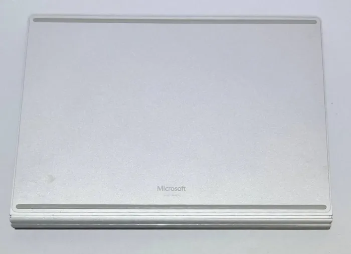 Ультрабук-трансформер Microsoft Surface Book 2 / 13.5" (3000x2000) IPS Touch / Intel Core i5-7300U (2 (4) ядра по 2.6 - 3.5 GHz) / 8 GB DDR3 / 256 GB SSD / Intel HD Graphics 620 / WebCam б/в - зображення 3