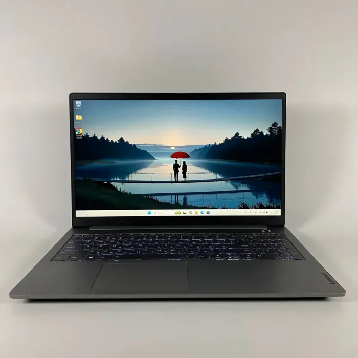 Ноутбук Lenovo ThinkBook 15 G3 / 15.6" (1920x1080) IPS / AMD Ryzen 7 5700U (8 (16) ядер по 1.8 - 4.3 GHz) / 16 GB DDR4 / 256 GB SSD / AMD Radeon Graphics 512SP / WebCam / HDMI б/в - зображення 2