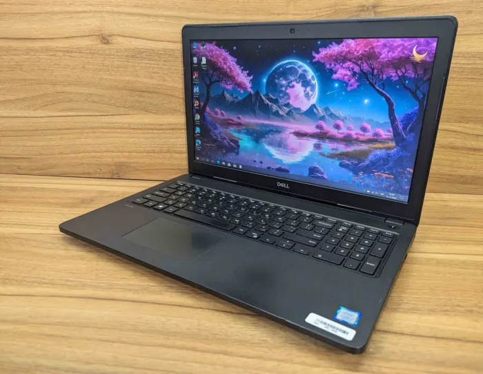 Ноутбук Dell Latitude 3580 / 15.6" (1920x1080) IPS / Intel Core i7-7500U (2 (4) ядра по 2.7 - 3.5 GHz) / 16 GB DDR4 / 500 GB SSD / AMD Radeon R5 M430, 2 GB DDR3, 64-bit / WebCam / Windows 10 б/в - изображение 5