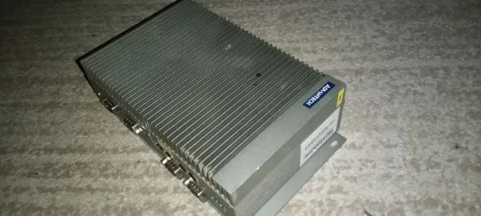 Промисловий ПК Advantech UNO-2174G / Intel Celeron 847E (2 ядра по 1.1 GHz) / 4 GB DDR3 / 30 GB SSD / Intel HD Graphics б/в - зображення 4