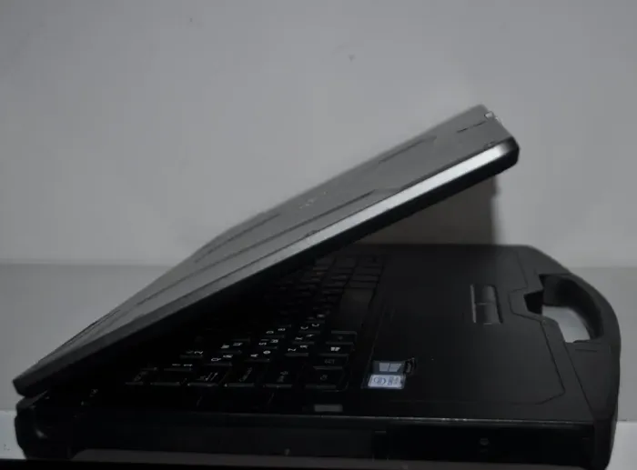 Напівзахищений ноутбук Б-клас Getac S410 G2 / 14" (1366x768) TN Touch / Intel Core i3-7100U (2 (4) ядра по 2.4 GHz) / 8 GB DDR4 / 128 GB SSD / Intel HD Graphics 620 / Windows 11 Pro / Два АКБ б/в - зображення 4