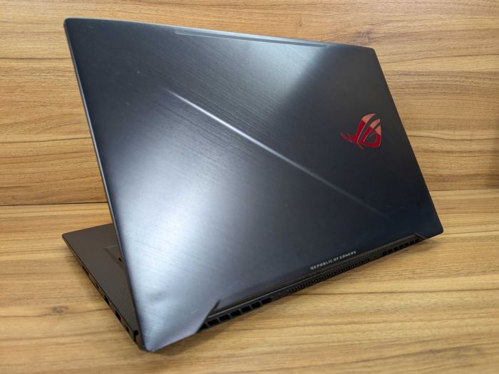 Ігровий ноутбук Asus Strix GL703GM / 17.3" (1920x1080) IPS / Intel Core i7-8750H (6 (12) ядер по 2.2 - 4.1 GHz) / 32 GB DDR4 / 512 GB SSD / nVidia GeForce GTX 1060, 6 GB GDDR5, 192-bit / WebCam / Windows 10 б/в - зображення 7