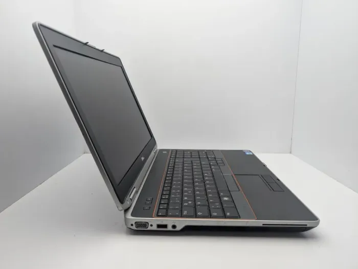 Ноутбук Dell Latitude E6520 / 15.6" (1366x768) TN / Intel Core i5-2520M (2 (4) ядра по 2.5 - 3.2 GHz) / 8 GB DDR3 / 240 GB SSD / nVidia NVS 4200M, 512 MB GDDR3, 64-bit / WebCam б/в - зображення 5
