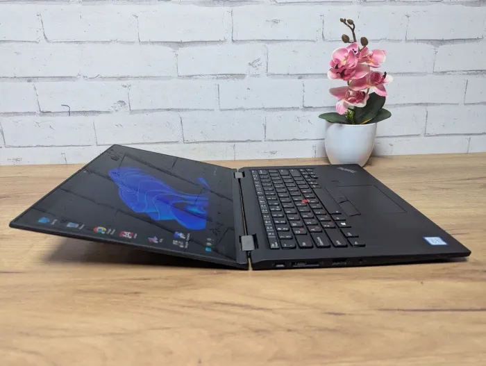 Ультрабук-трансформер Lenovo ThinkPad X390 Yoga / 13.3" (1920x1080) IPS Touch / Intel Core i5-8265U (4 (8) ядра по 1.6 - 3.9 GHz) / 8 GB DDR4 / 256 GB SSD / Intel UHD Graphics / WebCam б/в - зображення 4