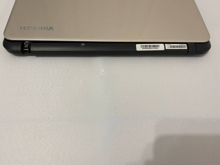 Ноутбук Б-клас Toshiba Satellite L50-B-1DR / 15.6" (1366x768) TN / Intel Core i5-4200U (2 (4) ядра по 1.6 - 2.6 GHz) / 8 GB DDR3 / 128 GB SSD / AMD Radeon R5 M230, 2 GB DDR3, 64-bit / WebCam б/в - изображение 8