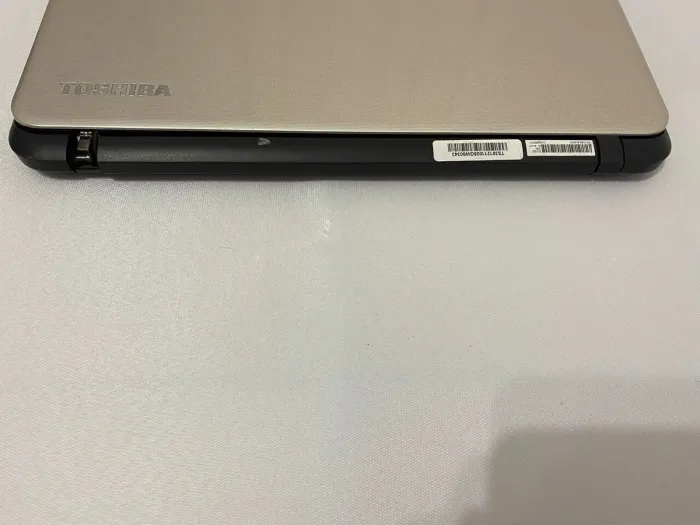 Ноутбук Б-клас Toshiba Satellite L50-B-1DR / 15.6" (1366x768) TN / Intel Core i5-4200U (2 (4) ядра по 1.6 - 2.6 GHz) / 8 GB DDR3 / 128 GB SSD / AMD Radeon R5 M230, 2 GB DDR3, 64-bit / WebCam б/в - зображення 8