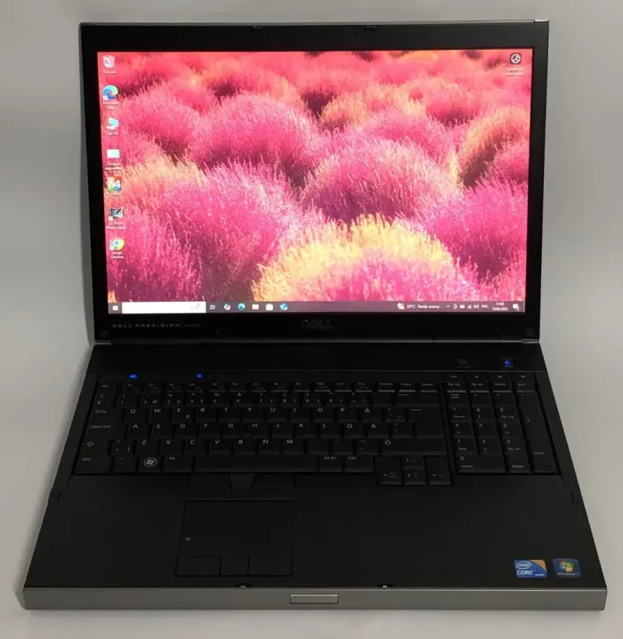 Мобільна робоча станція Dell Precision M6500 / 17" (1440x900) TN / Intel Core i5-520M (2 (4) ядра по 2.4 - 2.93 GHz) / 8 GB DDR3 / 256 GB SSD / nVidia Quadro FX 2800M, 1 GB GDDR3, 256-bit / DVD-ROM б/в - зображення 2