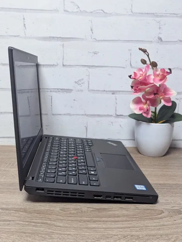 Нетбук Lenovo ThinkPad X260 / 12.5" (1366x768) TN / Intel Core i5-6300U (2 (4) ядра по 2.4 - 3.0 GHz) / 8 GB DDR4 / 128 GB SSD / Intel HD Graphics 520 / WebCam б/в - зображення 5