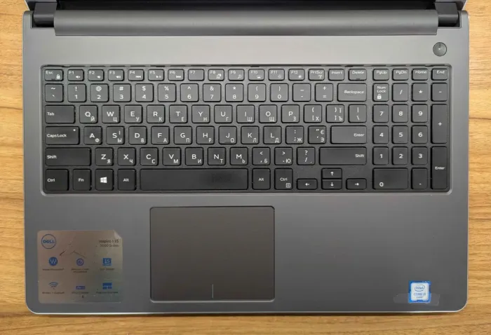 Ноутбук Dell Inspiron 15 5559 / 15.6" (1366x768) TN / Intel Core i5-6200U (2 (4) ядра по 2.3 - 2.8 GHz) / 8 GB DDR3 / 240 GB SSD / Intel HD Graphics 520 / WebCam / Windows 10 б/в - зображення 3