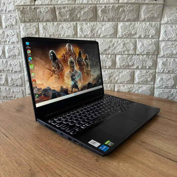 Ігровий ноутбук Lenovo IdeaPad Gaming 3 15IHU6 / 15.6" (1920x1080) IPS / Intel Core i5-11300H (4 (8) ядра по 2.6 - 4.4 GHz) / 8 GB DDR4 / 256 GB SSD / nVidia GeForce RTX 3050, 4 GB GDDR6, 128-bit / WebCam б/в - зображення 4