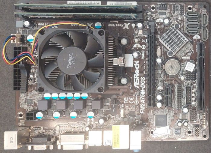 Комплект: Материнська плата ASRock FM2A75M-DGS / AMD A4-4000 (2 ядра по 3.0 - 3.2 GHz) / FM2 / 16 GB DDR3 / AMD Radeon HD 7480D + Кулер б/в - зображення 5