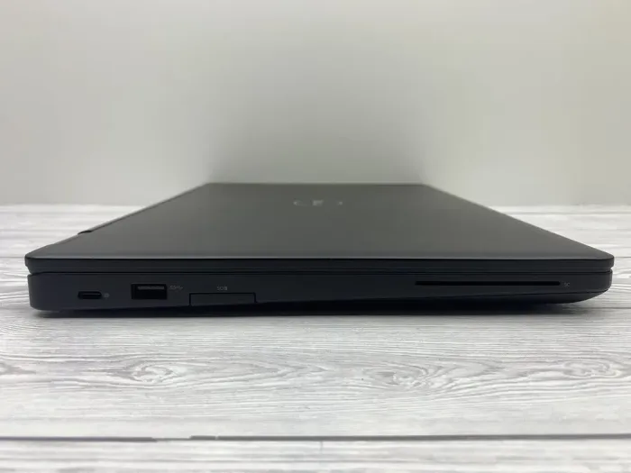 Ультрабук Б-клас Dell Latitude 5480 / 14" (1920x1080) IPS Touch / Intel Core i5-6440HQ (4 ядра по 2.6 - 3.5 GHz) / 8 GB DDR4 / 240 GB SSD / Intel HD Graphic 530 / WebCam б/в - зображення 5