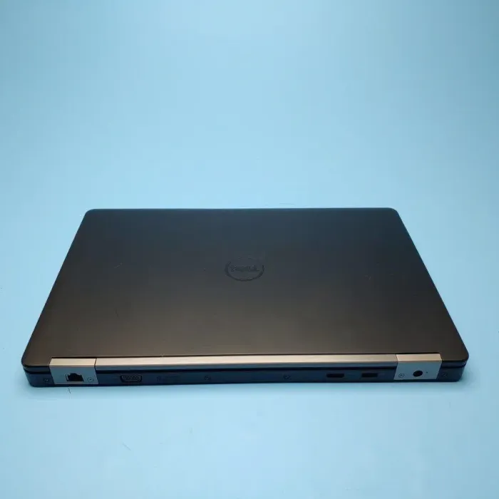 Ігровий ноутбук Dell Precision 3510 / 15.6" (1366x768) TN / Intel Core i7-6820HQ (4 (8) ядра по 2.7 - 3.6 GHz) / 8 GB DDR4 / 128 GB SSD / AMD Radeon R9 M360, 2 GB GDDR5, 128-bit / WebCam / Win 10 Pro б/в - зображення 3