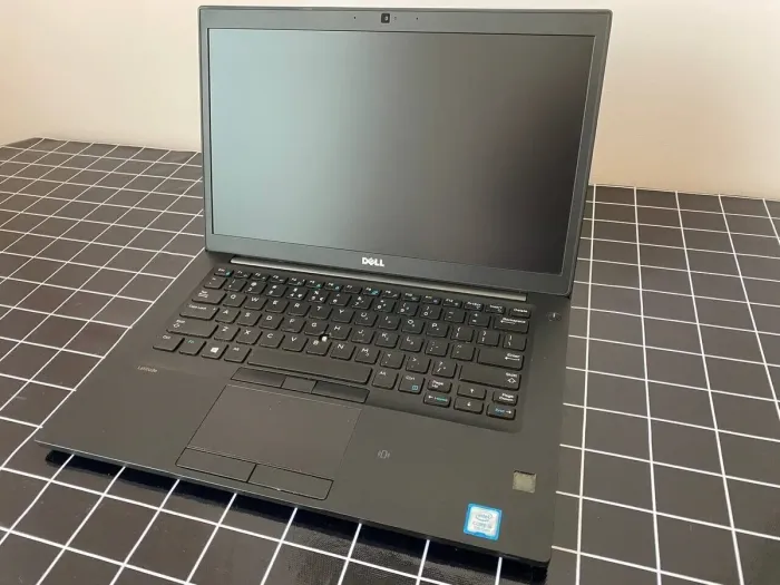 Ультрабук Dell Latitude 7480 / 14" (1920x1080) TN / Intel Core i5-7200U (2 (4) ядра по 2.5 - 3.1 GHz) / 8 GB DDR4 / 250 GB SSD / Intel HD Graphics 620 / WebCam б/в - зображення 3