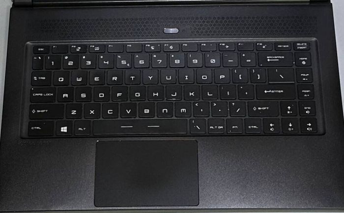 Ігровий ноутбук Б-клас MSI GS65 Stealth Thin 8RF / 15.6" (1920x1080) IPS / Intel Core i7-8750H (6 (12) ядер по 2.2 - 4.1 GHz) / 32 GB DDR4 / 512 GB SSD / nVidia GeForce GTX 1070 Max-Q, 8 GB GDDR5, 256-bit / WebCam / Win 11 Pro б/в - зображення 9