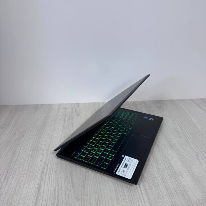 Ігровий ноутбук Б-класу HP Pavilion Gaming 15-cx0058wm / 15,6" (1920x1080) IPS / Intel Core i5-8300H (4 (8) ядра по 2,3 - 4,0 ГГц) / 8 ГБ DDR4 / 256 ГБ SSD / nVidia GeForce GTX 1050, 4 ГБ GDDR5, 128-біт / WebCam б/в - зображення 9