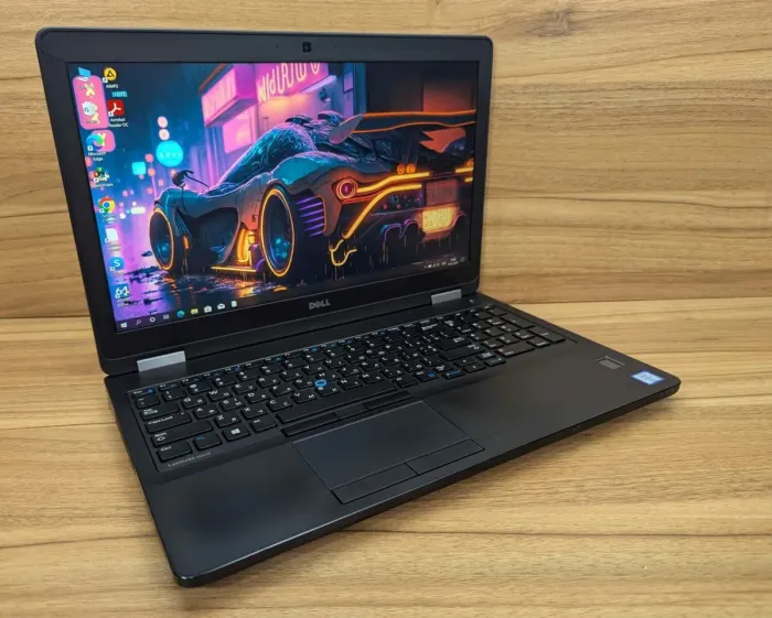 Ноутбук Б-клас Dell Latitude E5570 / 15.6" (1920x1080) IPS / Intel Core i7-6820HQ (4 (8) ядра по 2.7 - 3.6 GHz) / 16 GB DDR4 / 512 GB SSD / AMD Radeon R7 M370, 2 GB GDDR5, 128-bit / WebCam / TouchID / Windows 10 б/в - зображення 5