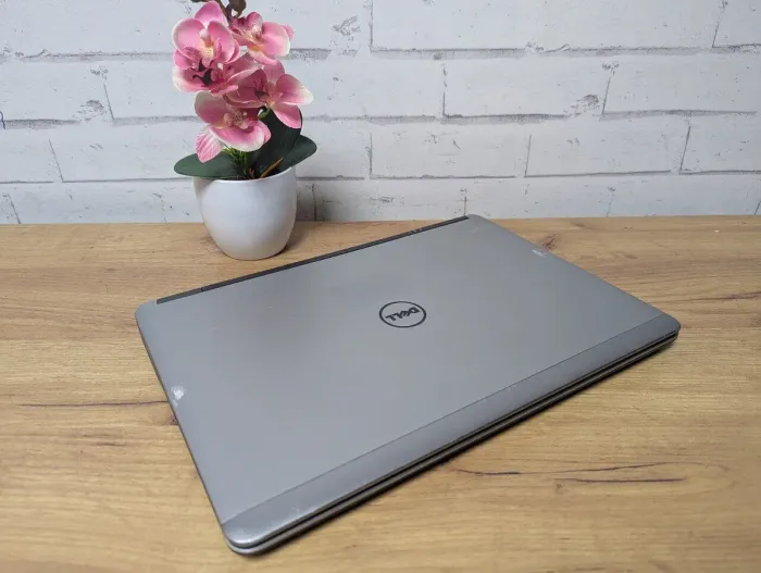 Ноутбук Б-клас Dell Latitude E7440 / 14" (1366x768) TN / Intel Core i5-4310U (2 (4) ядра по 2.0 - 3.0 GHz) / 8 GB DDR3 / 128 GB SSD / Intel HD Graphics 4400 / WebCam б/в - зображення 4