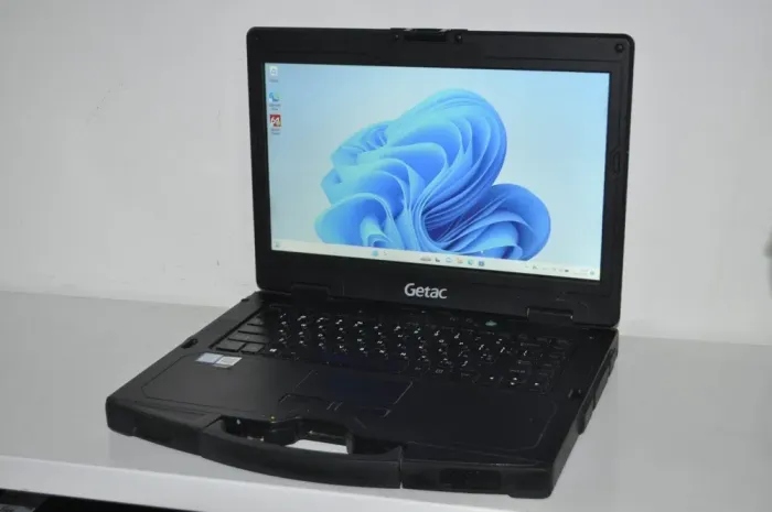 Напівзахищений ноутбук Getac S410 G2 / 14" (1366x768) TN Touch / Intel Core i3-7100U (2 (4) ядра по 2.4 GHz) / 8 GB DDR4 / 128 GB SSD / Intel HD Graphics 620 / Wi-Fi / Bluetooth / Windows 11 Pro / Два АКБ / Стилус б/в - зображення 3