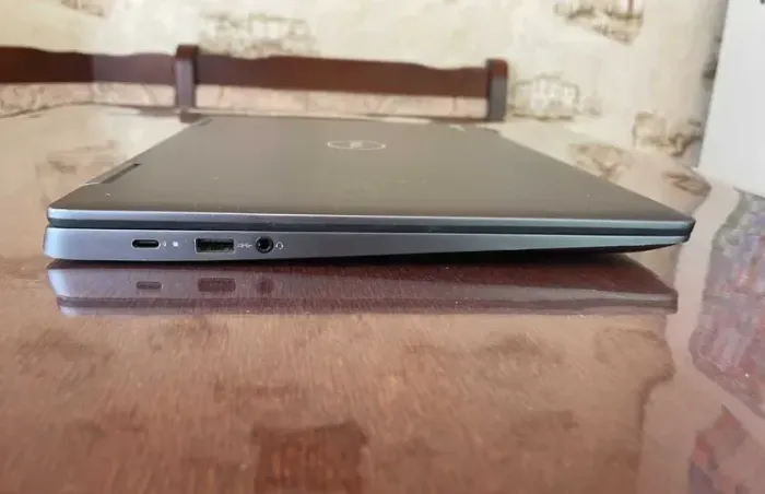 Ультрабук Dell Inspiron Chromebook 7486 / 14" (1920x1080) IPS Touch / Intel Core i3-8130U (2 (4) ядра по 2.2 - 3.4 GHz) / 4 GB DDR4 / 128 GB SSD / Intel UHD Graphics 620 / WebCam / Chrome OS б/в - зображення 6