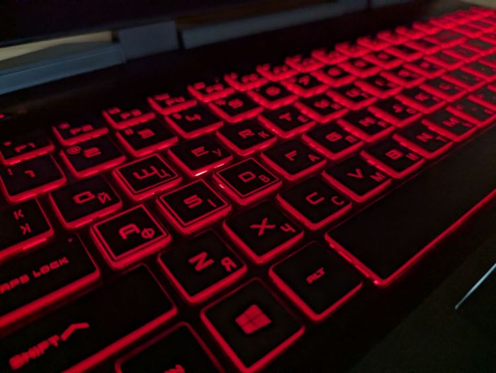 Ігровий ноутбук HP OMEN 15-dc0045nr / 15.6" (1920x1080) IPS / Intel Core i7-8750H (6 (12) ядер по 2.2 - 4.1 GHz) / 32 GB DDR4 / 512 GB SSD / nVidia GeForce GTX 1070, 8 GB GDDR5, 256-bit / WebCam / Windows 10 б/в - зображення 6