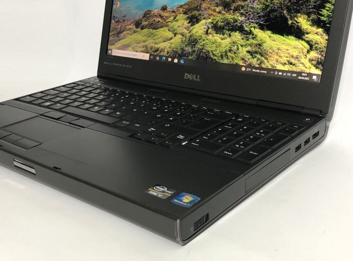 Мобільна робоча станція Б-класу Dell Precision M4600 / 15.6" (1920x1080) TN / Intel Core i7-2960XM (4 (8) ядра по 2,7 - 3,7 ГГц) / 16 ГБ DDR3 / 240 ГБ SSD / nVidia Quadro 2000M, 2 ГБ GDDR3, 128-біт / WebCam / DVD-ROM б/в - зображення 9