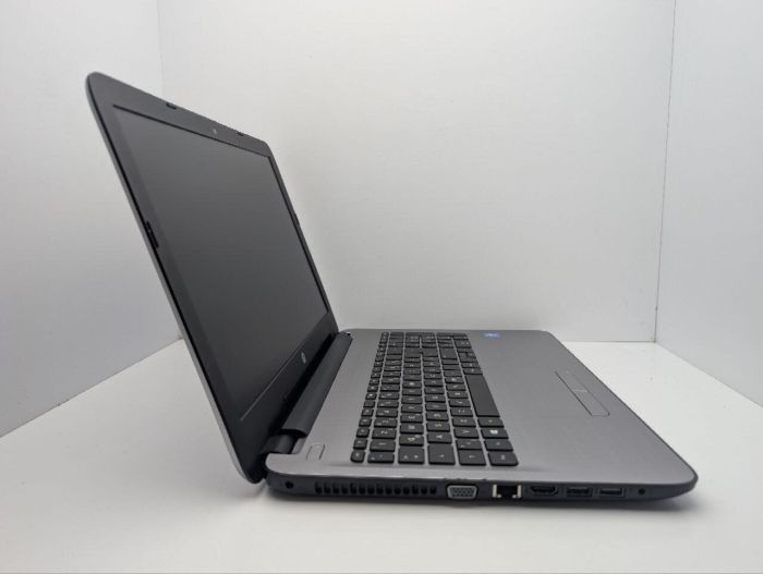 Ноутбук HP 250 G5 / 15.6" (1366x768) TN / Intel Celeron N3060 (2 ядра по 1.6 - 2.48 GHz) / 8 GB DDR3 / 120 GB SSD / Intel HD Graphics 400 / WebCam / DVD-ROM б/в - зображення 3