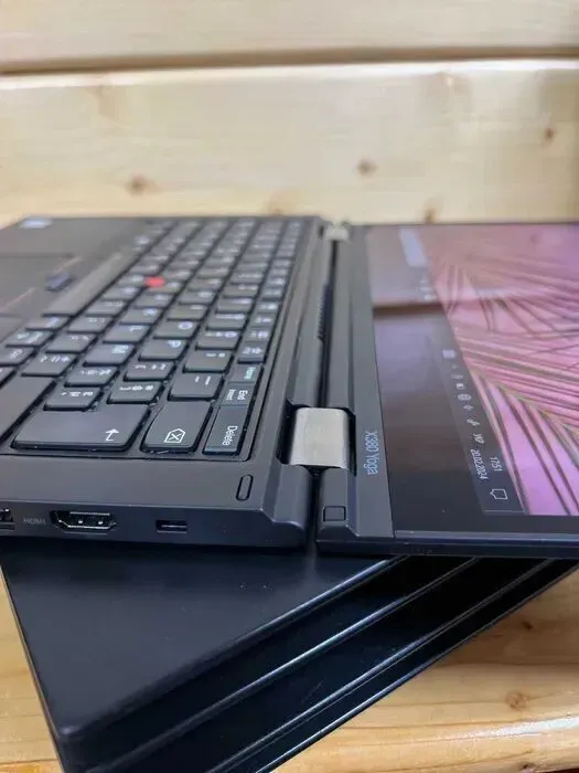 Ультрабук Lenovo ThinkPad X380 Yoga / 13.3" (1920x1080) IPS Touch / Intel Core i5-8250U (4 (8) ядра по 1.6 - 3.4 GHz) / 8 GB DDR4 / 256 GB SSD / Intel UHD Graphics 620 / WebCam / Windows 10 Pro б/в - зображення 6