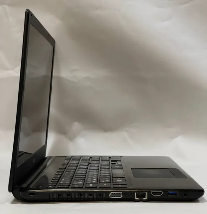 Ноутбук Б-клас Acer Aspire E1 V5WE2 / 15.6" (1366x768) TN / Intel Celeron 2955U (2 ядра по 1.4 GHz) / 8 GB DDR3 / 128 GB SSD / Intel HD Graphics / WebCam / VGA б/в - зображення 5