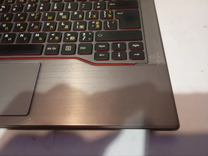 Ноутбук Б-клас Fujitsu LifeBook E744 / 14" (1600x900) TN / Intel Core i5-4310M (2 (4) ядра по 2.7 - 3.4 GHz) / 8 GB DDR3 / 128 GB SSD / Intel HD Graphics 4600 / WebCam б/в - зображення 8