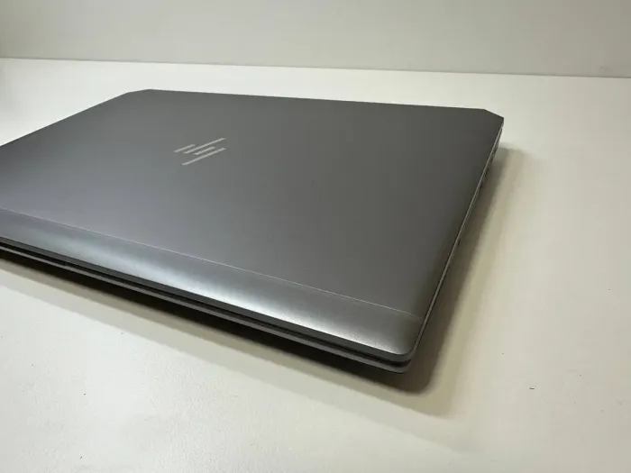 Мобільна робоча станція HP zBook 15 G5 / 15.6" (3840x2160) IPS / Intel Core i7-8750H (6 (12) ядер по 2.2 - 4.1 GHz) / 32 GB DDR4 / 512 GB SSD / nVidia Quadro P2000, 4 GB GDDR5, 128-bit / WebCam / TouchID б/в - зображення 4