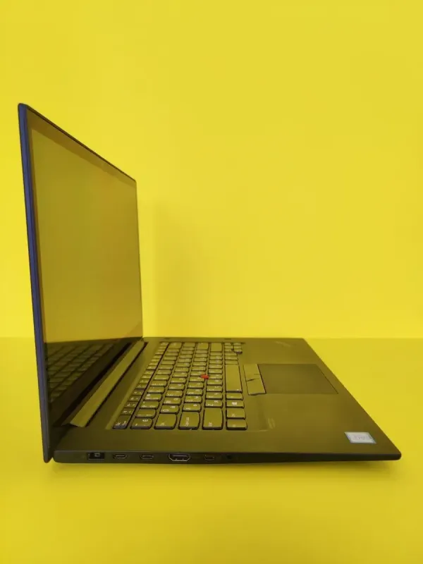 Мобільна робоча станція Lenovo ThinkPad P1 / 15.6" (3840x2160) Touch OLED / Intel Core i7-9850H (6 (12) ядер по 2.6 - 4.6 GHz) / 16 GB DDR4 / 480 GB SSD / nVidia Quadro T1000, 4 GB DDR5, 128-bit / WebCam б/в - зображення 5