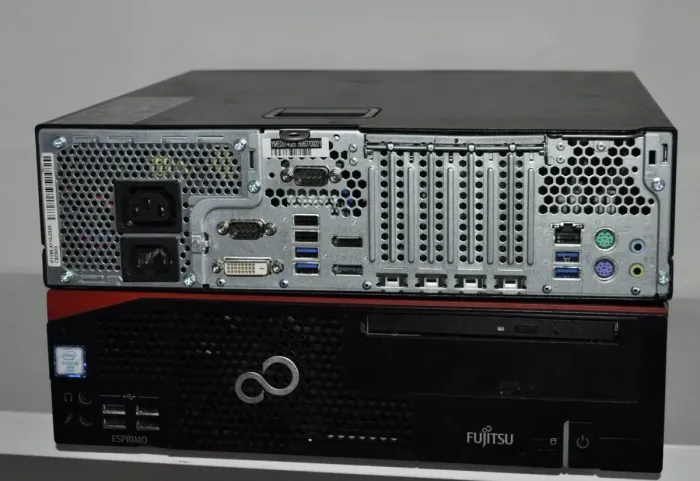 Комп'ютер Fujitsu Esprimo D756 E85 SFF / Intel Core i5-6500 (4 ядра по 3.2 - 3.6 GHz) / 16 GB DDR4 / 512 GB SSD / Intel HD Graphics 530 б/в - зображення 7