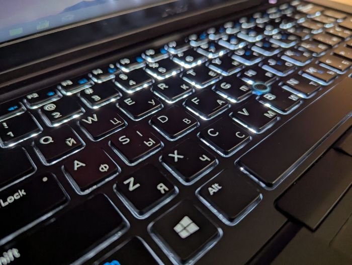 Ультрабук Dell Latitude E7450 / 14" (1366x768) TN / Intel Core i5-5300U (2 (4) ядра по 2.3 - 2.9 GHz) / 8 GB DDR3 / 256 GB SSD / Intel HD Graphics 5500 / WebCam / Windows 10 б/в - зображення 6