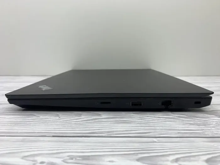 Ноутбук Б-клас Lenovo ThinkPad E485 / 14" (1920x1080) IPS / AMD Ryzen 5 2500U (4 (8) ядра по 2.0 - 3.6 GHz) / 16 GB DDR4 / 512 GB SSD / AMD Radeon Vega 8 Graphics / WebCam б/в - зображення 5
