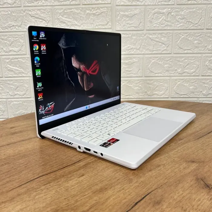 Ігровий ноутбук Б-клас Asus ROG Zephyrus G14 GA402RJ / 14" (2560x1600) IPS / AMD Ryzen 9 6900HS (8 (16) ядер по 3.3 - 4.9 GHz) / 16 GB DDR5 / 1000 GB SSD / AMD Radeon RX 6700S, 8 GB GDDR6, 128-bit / WebCam б/в - зображення 3