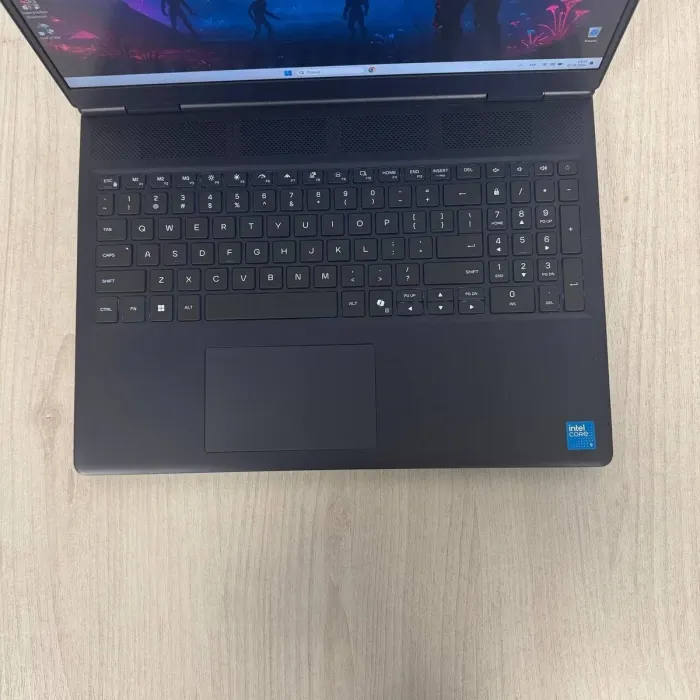 Ігровий ноутбук Dell Alienware 16 Aurora / 16" (2560x1600) IPS / Intel Core 9 270H (14 (20) ядер по 2,7 - 5,8 ГГц) / 16 ГБ DDR5 / 512 ГБ SSD / nVidia GeForce RTX 5070, 8 ГБ GDDR7, 128-bit / WebCam б/в - зображення 3