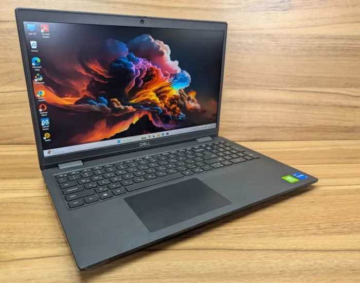 Ультрабук Dell Latitude 3520 / 15.6" (1920x1080) IPS / Intel Core i5-1135G7 (4 (8) ядра по 2.4 - 4.2 GHz) / 16 GB DDR4 / 256 GB SSD + 1000 GB HDD / nVidia GeForce MX350, 2 GB GDDR5, 64-bit / WebCam / Windows 10 б/в - зображення 4