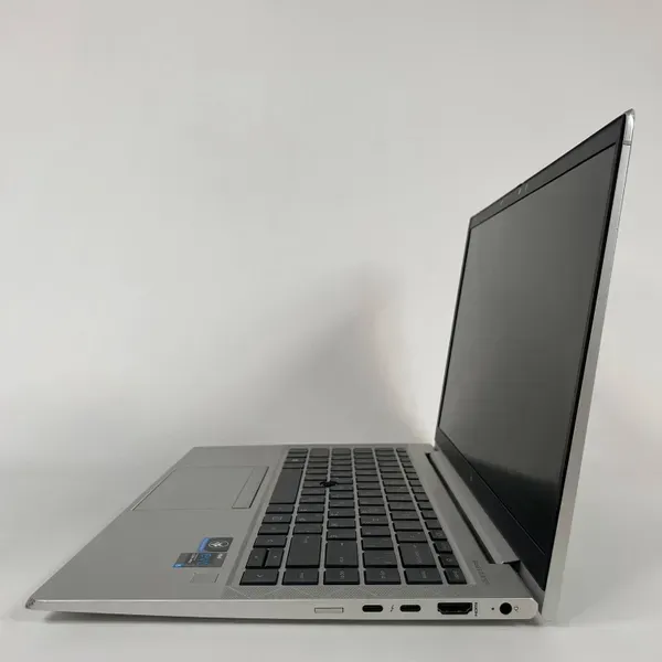 Ультрабук Б-клас HP EliteBook 840 G8 / 14" (1920x1080) IPS / Intel Core i5-1145G7 (4 (8) ядра по 2.6 - 4.4 GHz) / 16 GB DDR4 / 256 GB SSD / Intel Iris Xe Graphics / WebCam / TouchID б/в - зображення 5