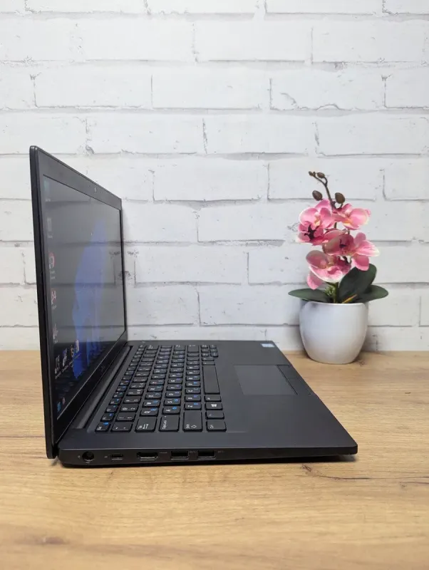 Ноутбук Dell Latitude 7490 / 14" (1920x1080) TN Touch / Intel Core i5-8350U (4 (8) ядра по 1.7 - 3.6 GHz) / 16 GB DDR4 / 128 GB SSD / Intel UHD Graphics 620 / WebCam б/в - зображення 5