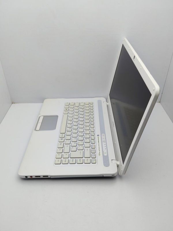 Ноутбук Sony Vaio NS21 / 15.6" (1366x768) TN / Intel Core 2 Duo T6400 (2 ядра по 2.0 GHz) / 4 GB DDR2 / 250 GB HDD / Intel HD Graphics / WebCam б/в - зображення 7