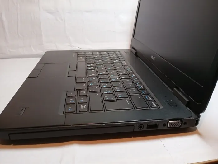 Ноутбук Б-клас Dell Latitude E5440 / 14" (1366x768) TN / Intel Core i5-4300U (2 (4) ядра по 1.9 - 2.9 GHz) / 8 GB DDR3 / 500 GB HDD / Intel HD Graphics 4400 / WebCam б/в - зображення 6