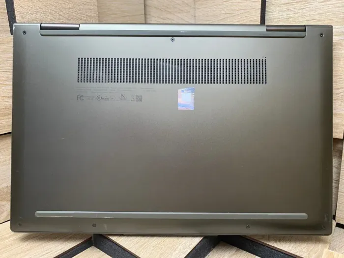 Ноутбук-трансформер Б-клас Lenovo Yoga 7 14ITL5 / 14" (1920x1080) IPS Touch / Intel Core i5-1135G7 (4 (8) ядра по 2.4 - 4.2 GHz) / 12 GB DDR4 / 256 GB SSD M.2 / Intel Iris Xe Graphics / WebCam / Fingerprint б/в - зображення 9