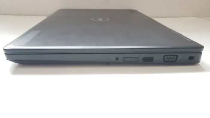 Мобільна робоча станція Б-класу Dell Precision 3520 / 15,6" (1920x1080) IPS / Intel Xeon E3-1505M v6 (4 (8) ядра по 3.0 - 4.0 GHz) / 16 GB DDR4 / 512 GB SSD M.2 / nVidia Quadro M620, 2 GB GDDR5, 128-bit / WebCam б/в - зображення 5