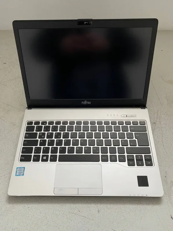 Ультрабук Б-клас Fujitsu LifeBook S936 / 13.3" (1920x1080) IPS / Intel Core i5-6200U (2 (4) ядра по 2.3 - 2.8 GHz) / 8 GB DDR4 / 128 GB SSD / Intel HD Graphics 520 / WebCam б/в - зображення 4