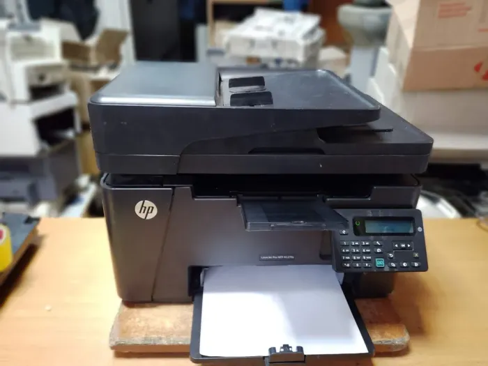 МФУ HP LaserJet Pro MFP M127fn /  лазерний монохромний друк / 600x600 dpi / A4 / 20 стор./хв / USB 2, Ethernet б/в - зображення 2