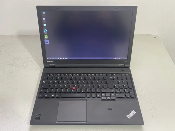Ноутбук Б-клас Lenovo ThinkPad T540p / 15.6" (1920x1080) TN / Intel Core i7-4600M (2 (4) ядра по 2.9 - 3.6 GHz) / 8 GB DDR3 / 240 GB SSD / Intel HD Graphics 4600 / DVD-ROM / VGA б/в - зображення 2