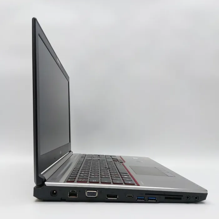 Мобільна робоча станція Б-клас Fujitsu Celsius H760 / 15.6" (1920x1080) IPS / Intel Core i5-6440HQ (4 ядра по 2.6 - 3.5 GHz) / 32 GB DDR4 / 512 GB SSD / nVidia Quadro M600M, 2 GB GDDR5, 128-bit / WebCam / Win 11 Pro б/в - зображення 4