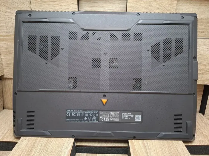 Ігровий ноутбук Asus TUF Gaming A15 FA507XU / 15.6" (1920x1080) IPS / AMD Ryzen 9 7940HS (8 (16) ядер по 4.0 - 5.2 GHz) / 16 GB DDR5 / 512 GB SSD M.2 / nVidia GeForce RTX 4050, 6 GB GDDR6, 96-bit / WebCam б/в - зображення 9